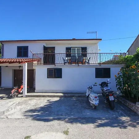 Apartment Miro